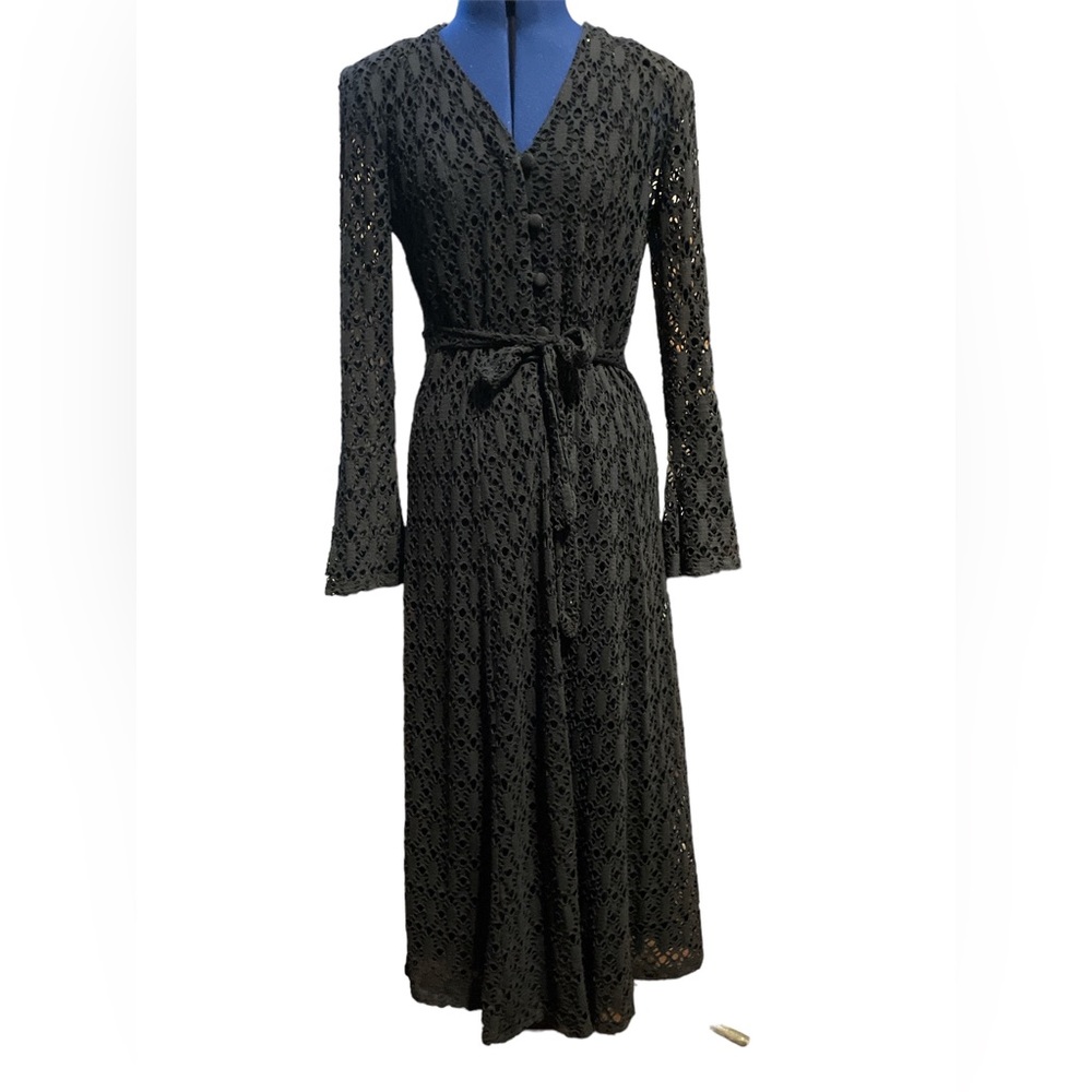 vintage est. 1980’s. black crochet/lace dress